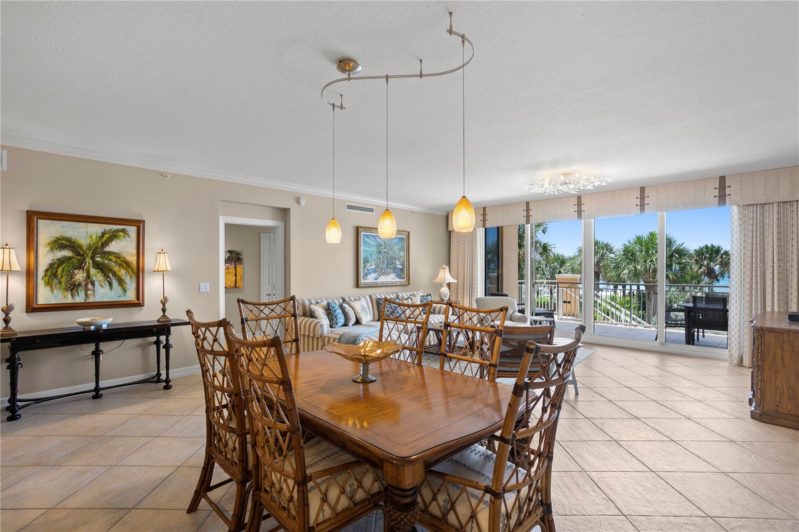 SERENO CONDO - Residential