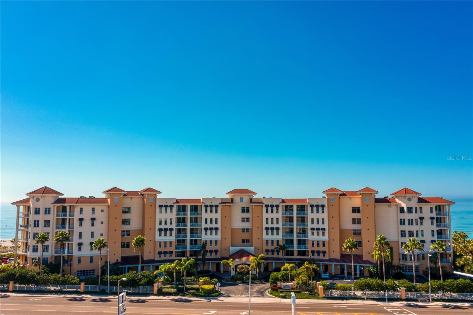 SERENO CONDO - Residential
