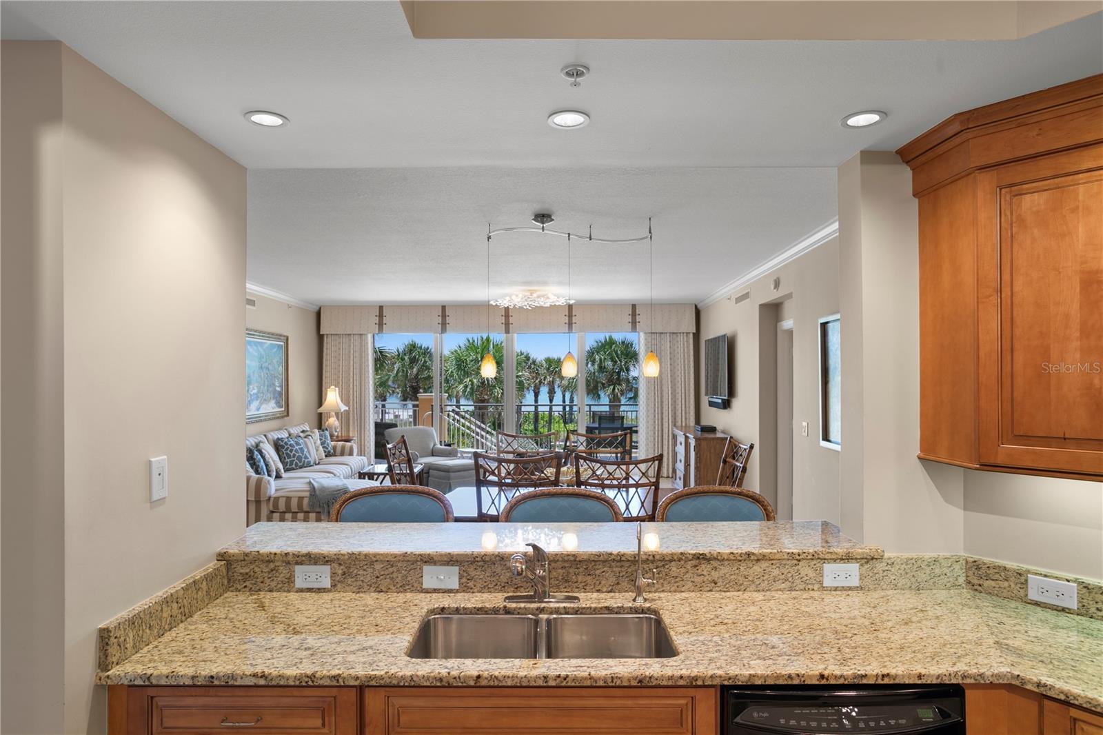 SERENO CONDO - Residential