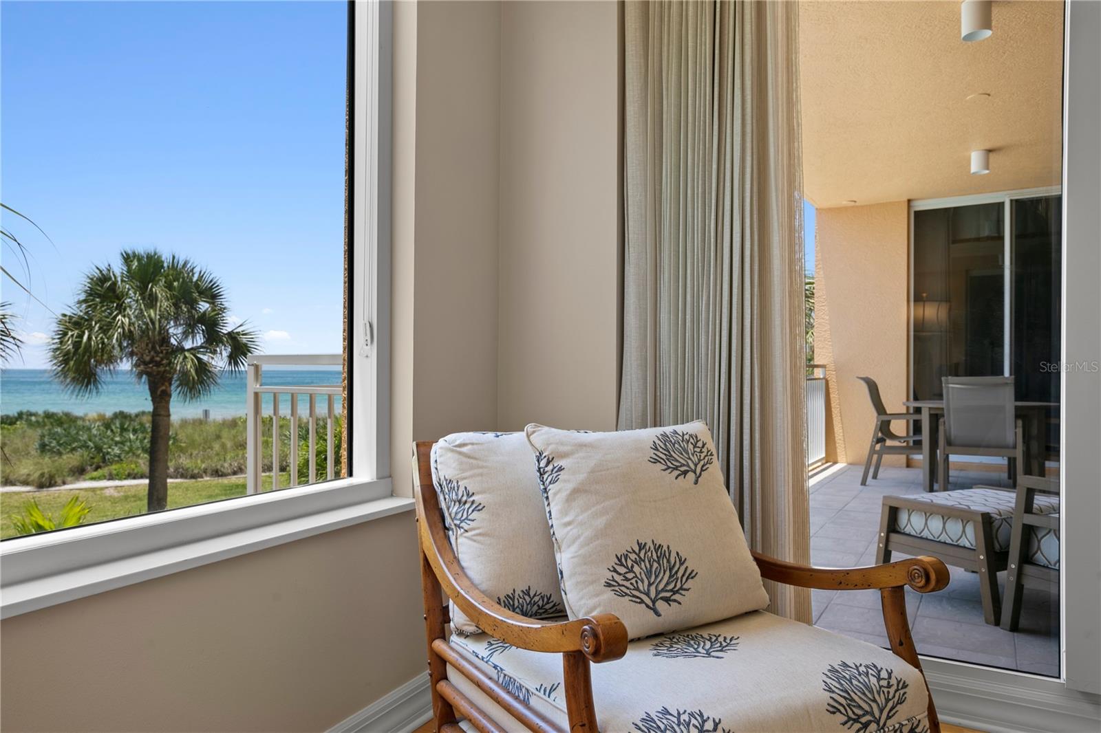 SERENO CONDO - Residential