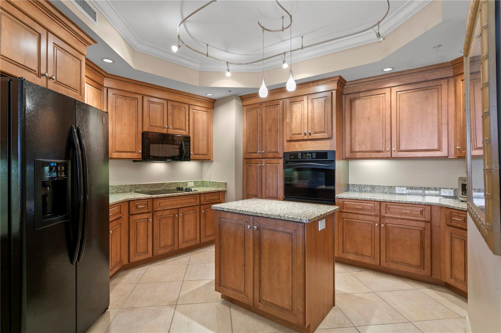 SERENO CONDO - Residential