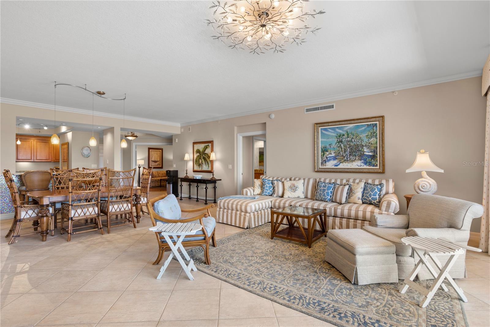 SERENO CONDO - Residential