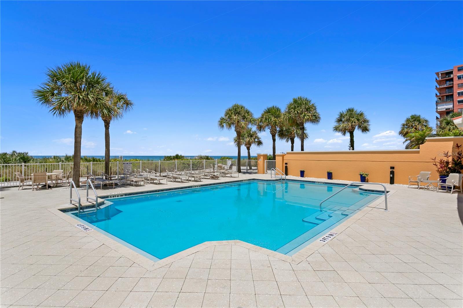 SERENO CONDO - Residential