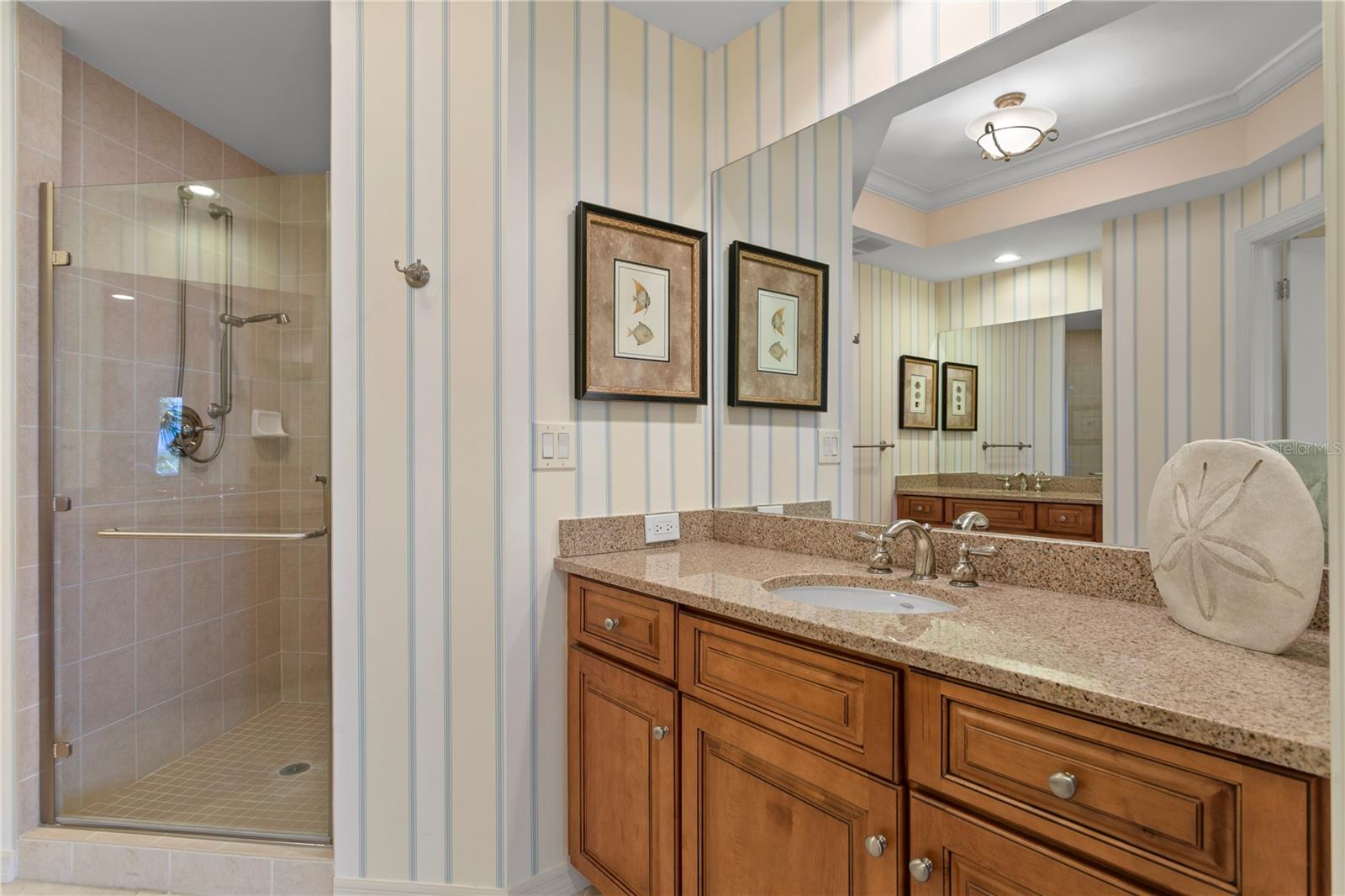 SERENO CONDO - Residential