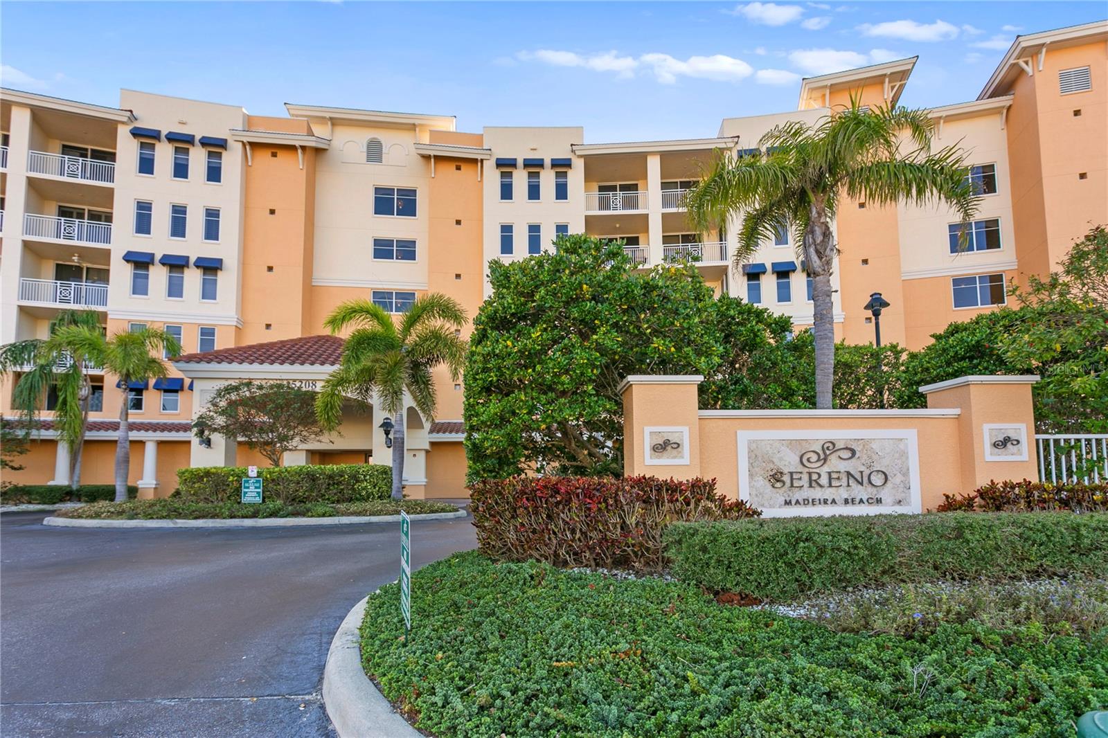 SERENO CONDO - Residential