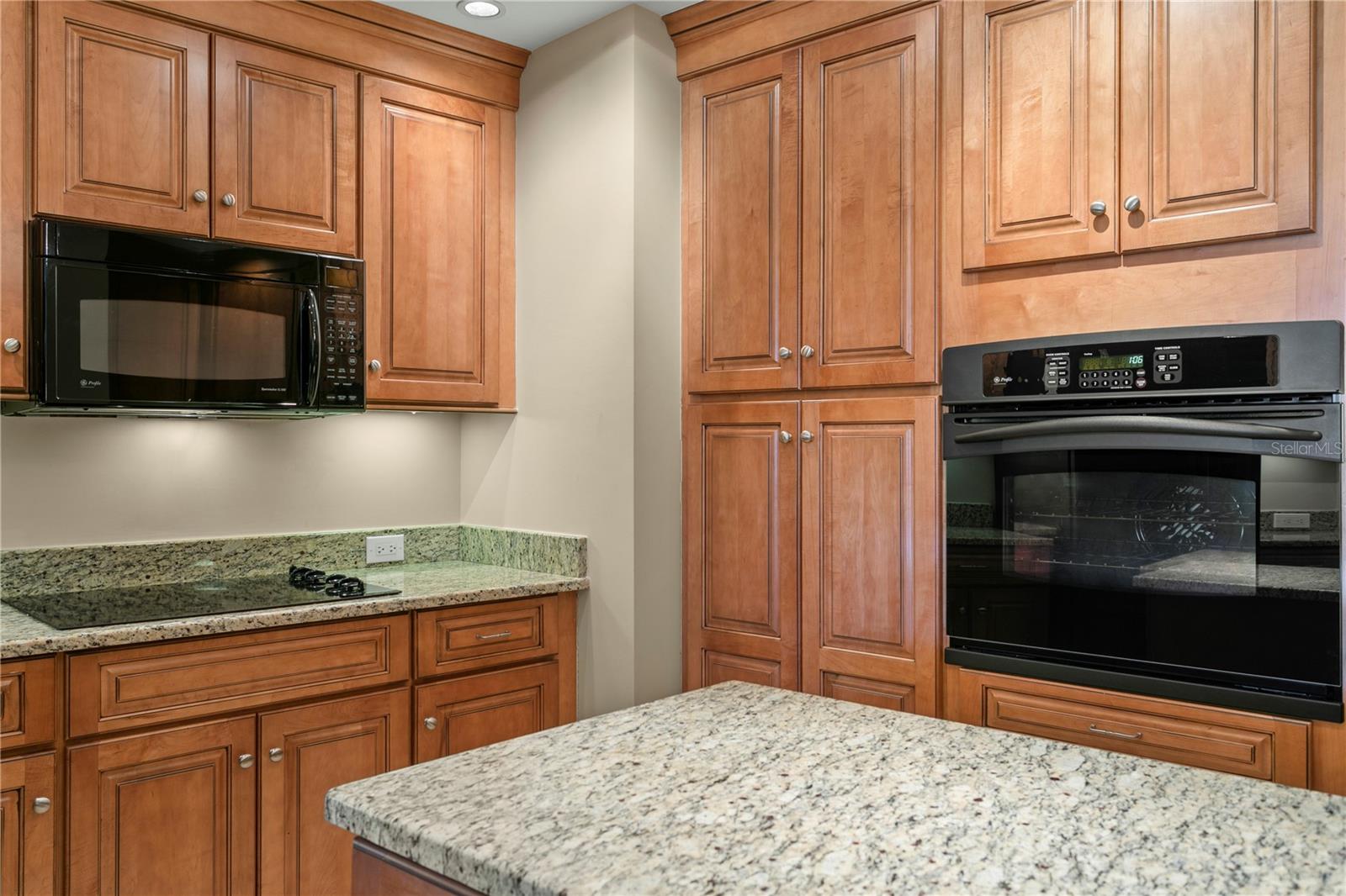 SERENO CONDO - Residential