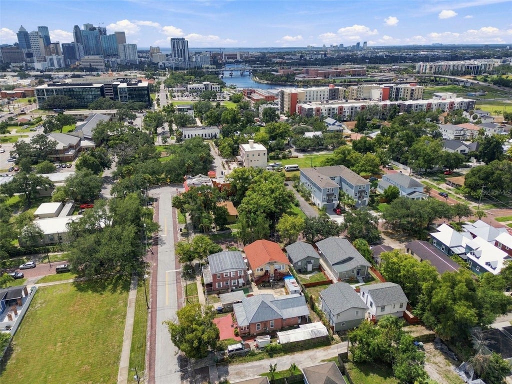 Photo of 2402 N Highland Avenue, Tampa, FL 33602 (MLS # TB8551667)