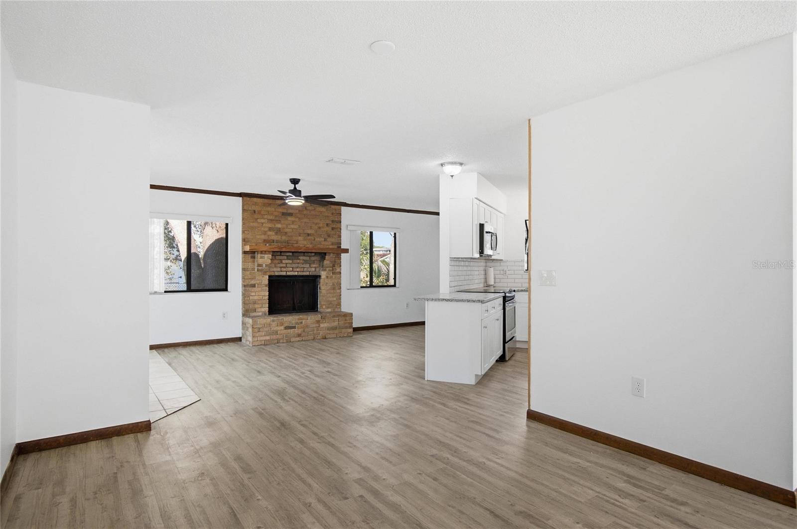 DEERWOOD REP BLK 20 PINE LAKES GOLF COURSE - Residential