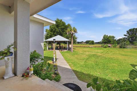 Tiny photo for 11748 NE Jacksonville Road, Anthony, FL 32617 (MLS # C7528298)