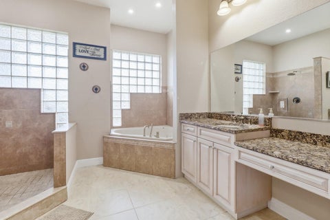 Tiny photo for 11748 NE Jacksonville Road, Anthony, FL 32617 (MLS # C7528298)