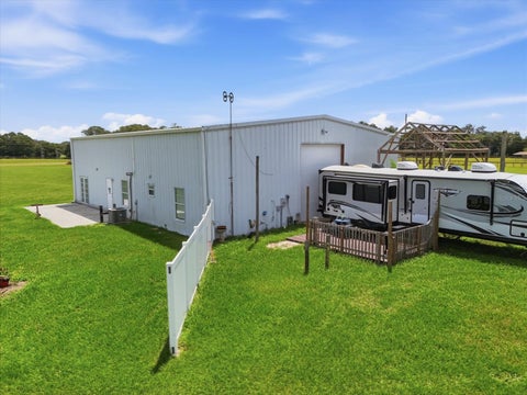 Tiny photo for 11748 NE Jacksonville Road, Anthony, FL 32617 (MLS # C7528298)