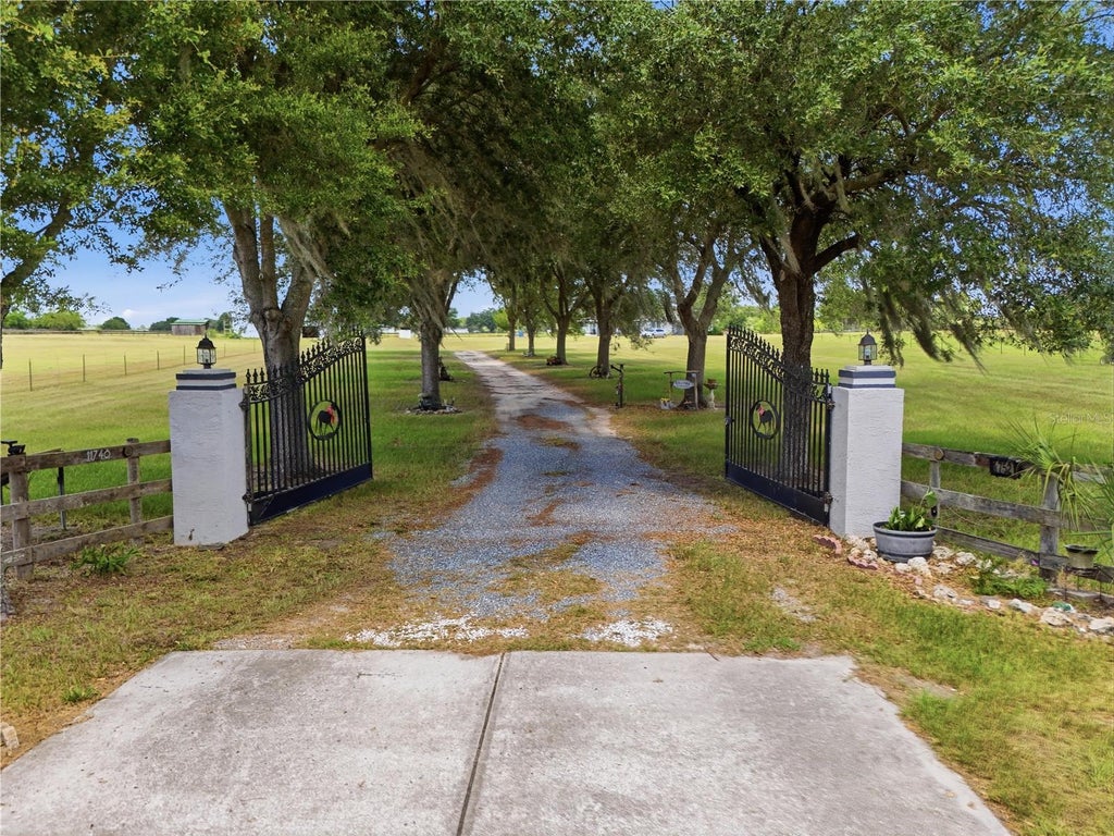 Photo of 11748 NE Jacksonville Road, Anthony, FL 32617 (MLS # C7528298)