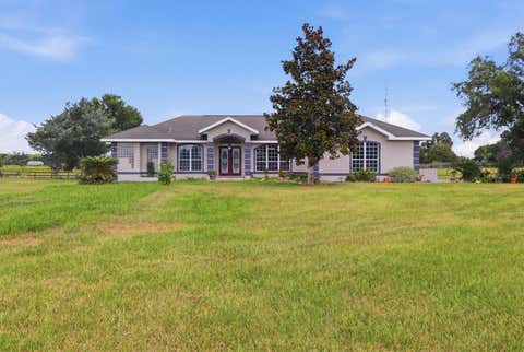 Tiny photo for 11748 NE Jacksonville Road, Anthony, FL 32617 (MLS # C7528298)