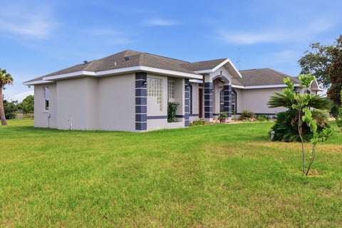 Tiny photo for 11748 NE Jacksonville Road, Anthony, FL 32617 (MLS # C7528298)