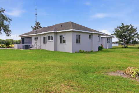 Tiny photo for 11748 NE Jacksonville Road, Anthony, FL 32617 (MLS # C7528298)
