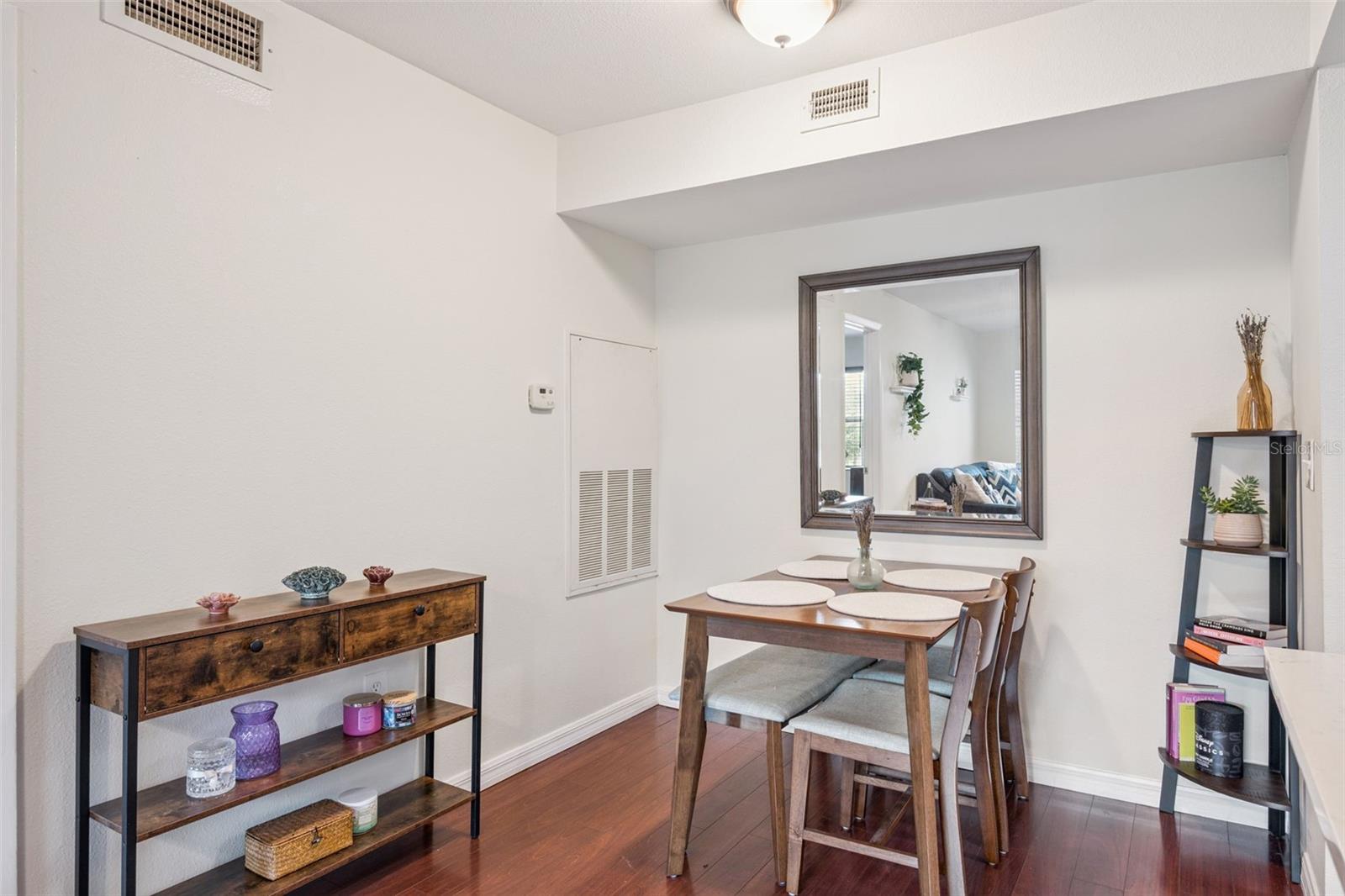 BLOSSOM PARK VILLAS CONDO - Residential