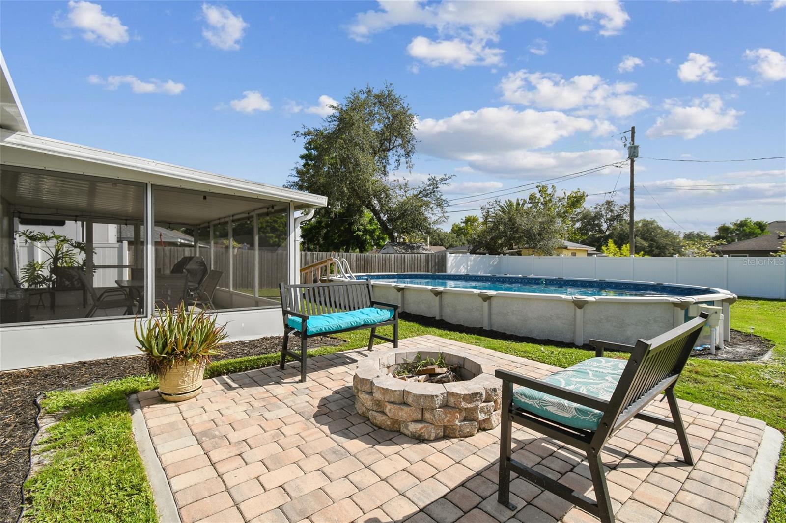 909 WHITEWOOD DRIVE