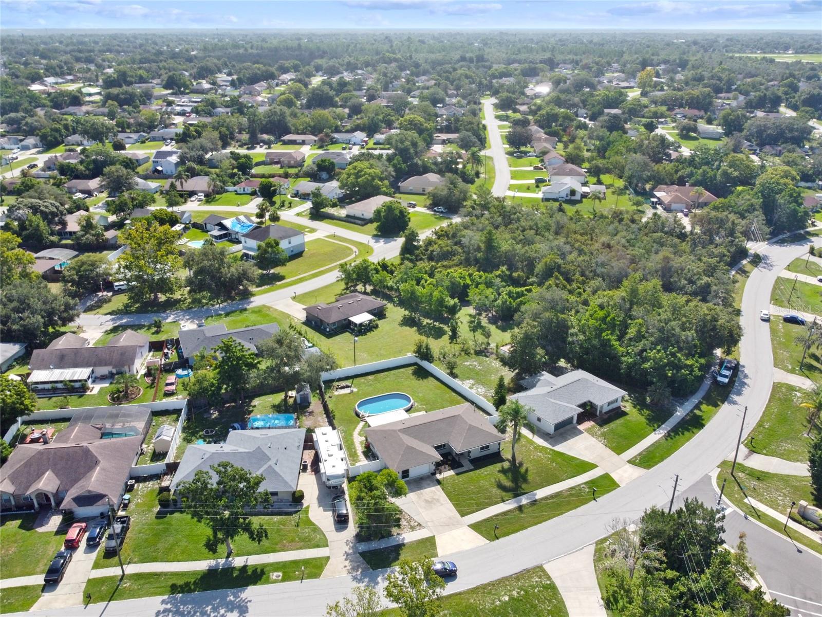 909 WHITEWOOD DRIVE