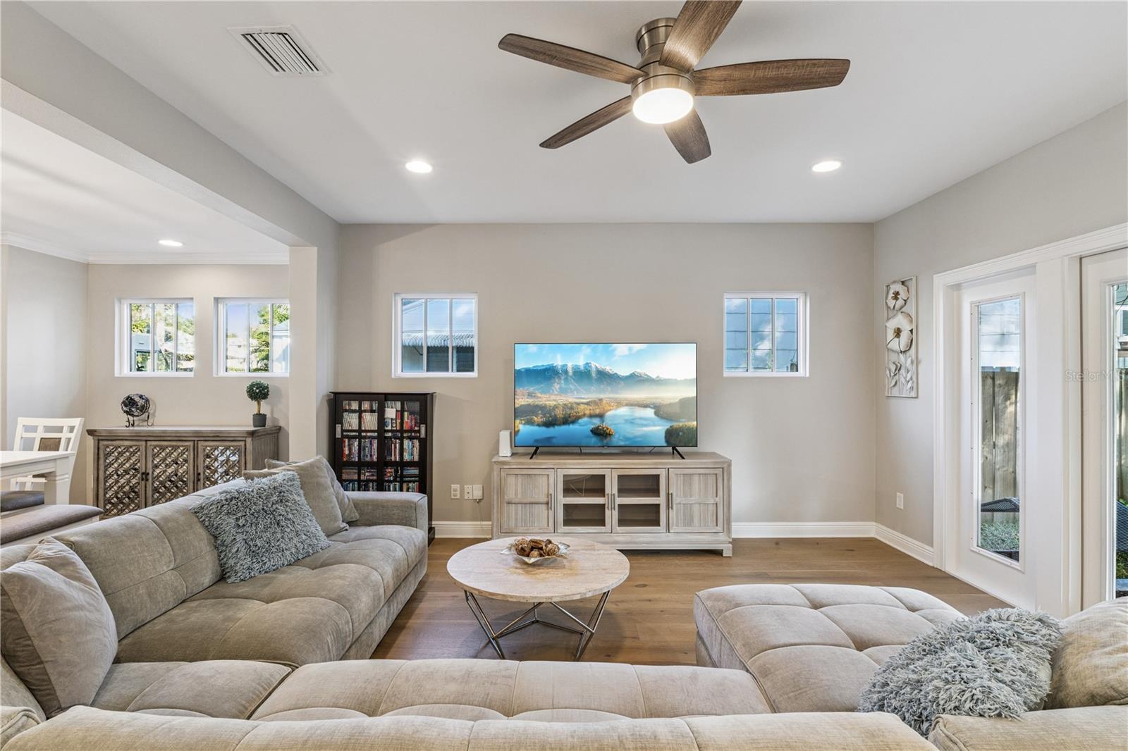 210 HIBISCUS COURT
