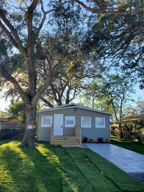 A home in DAYTONA BEACH