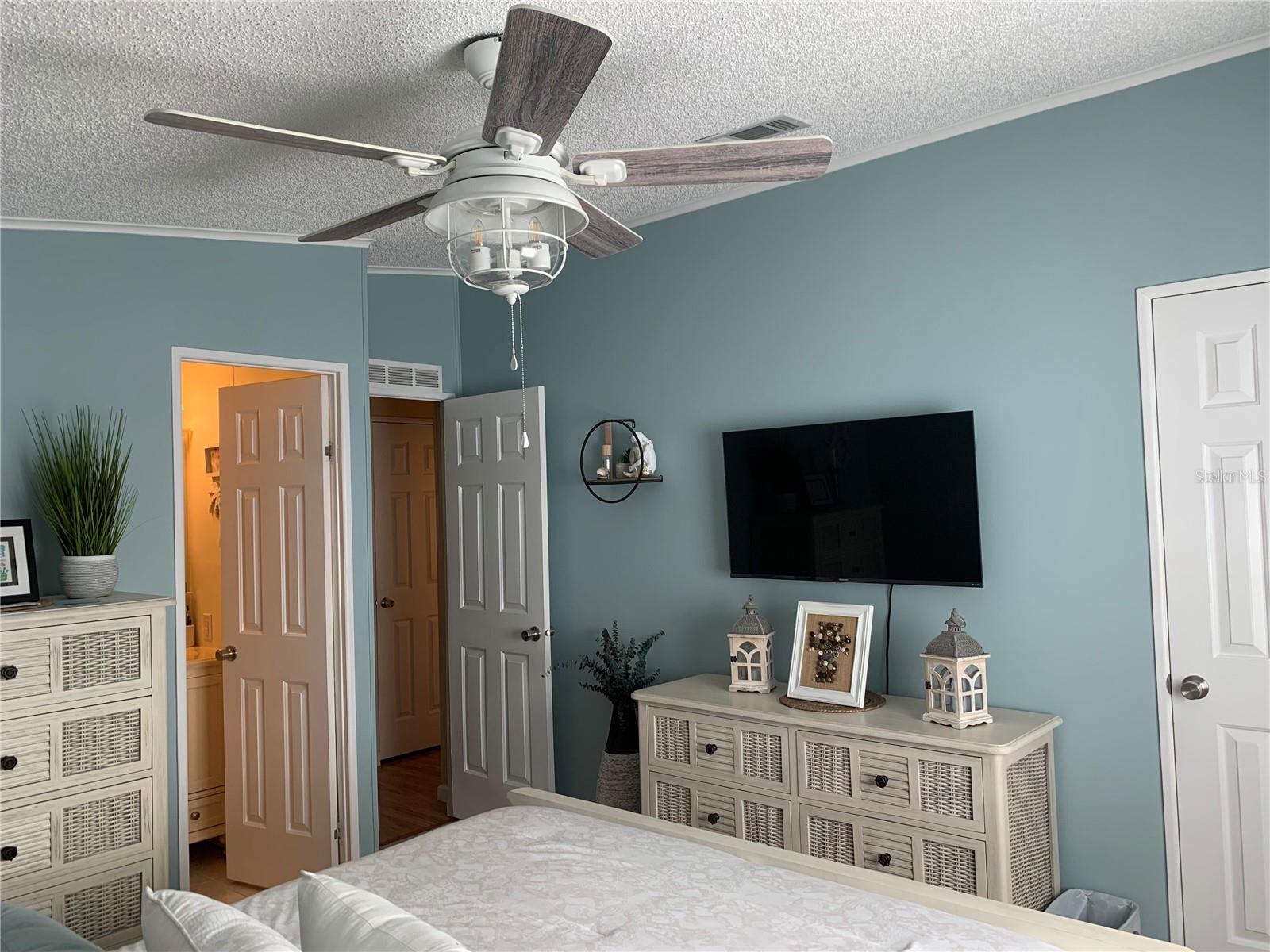 IMPERIAL LAKES ESTATES - Residential