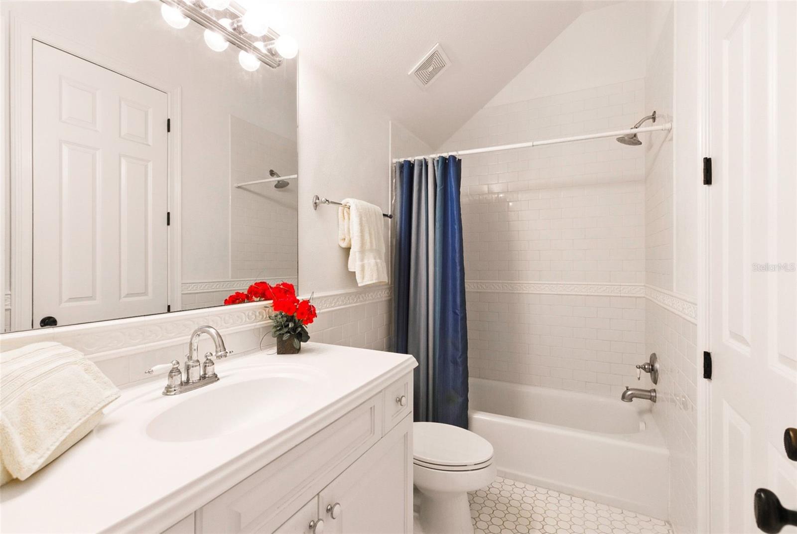 KEENES POINTE UNIT 03 46/104 - Residential