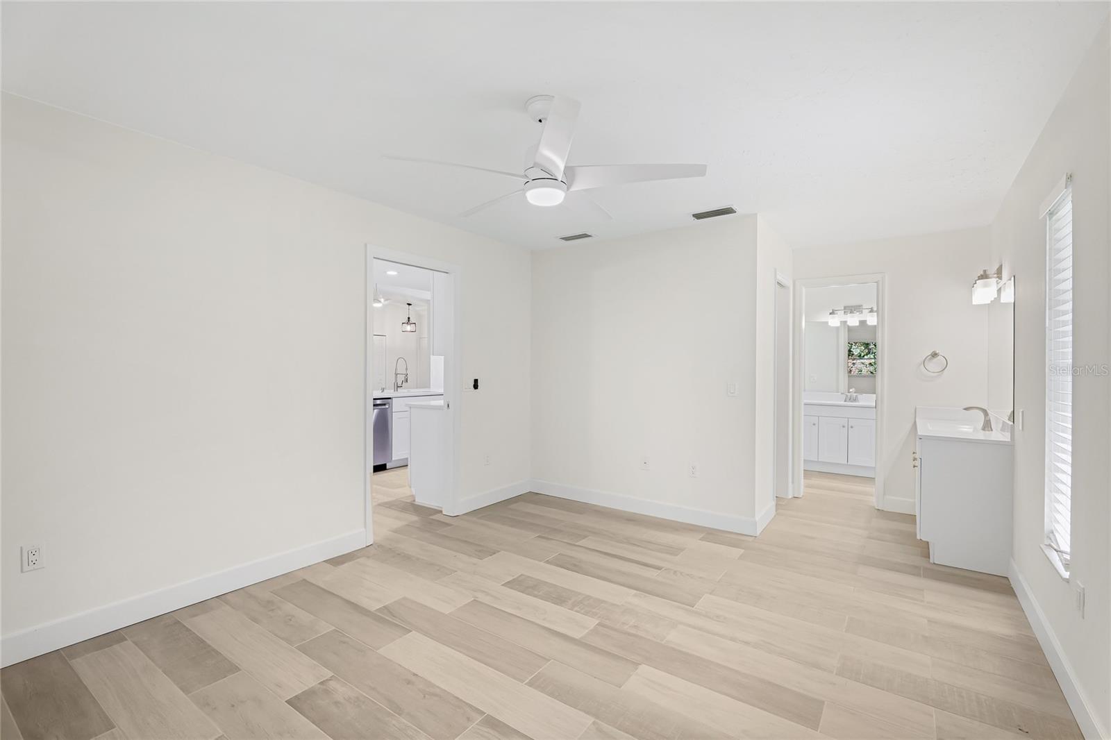 COLONIAL OAKS - Residential Lease