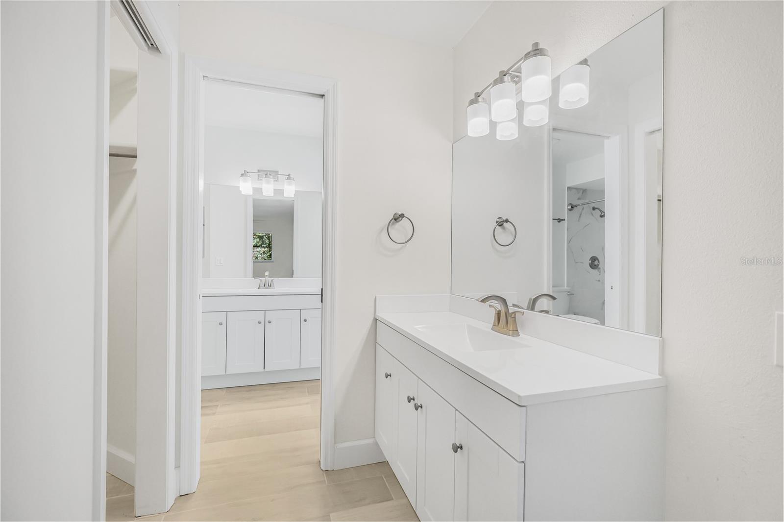 COLONIAL OAKS - Residential Lease