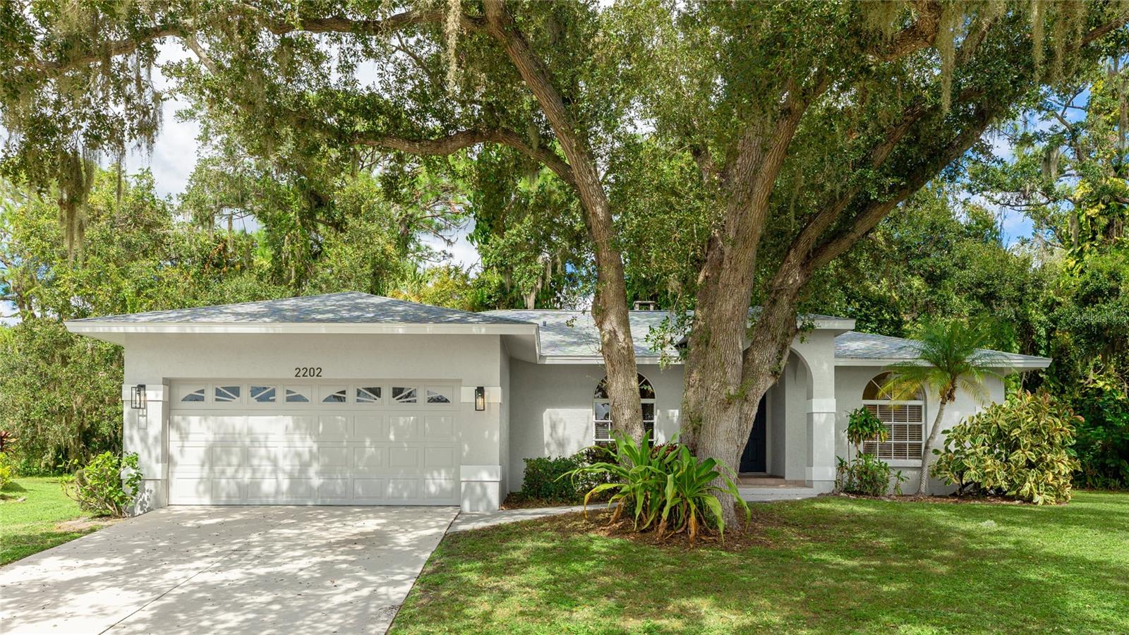 COLONIAL OAKS - Residential Lease
