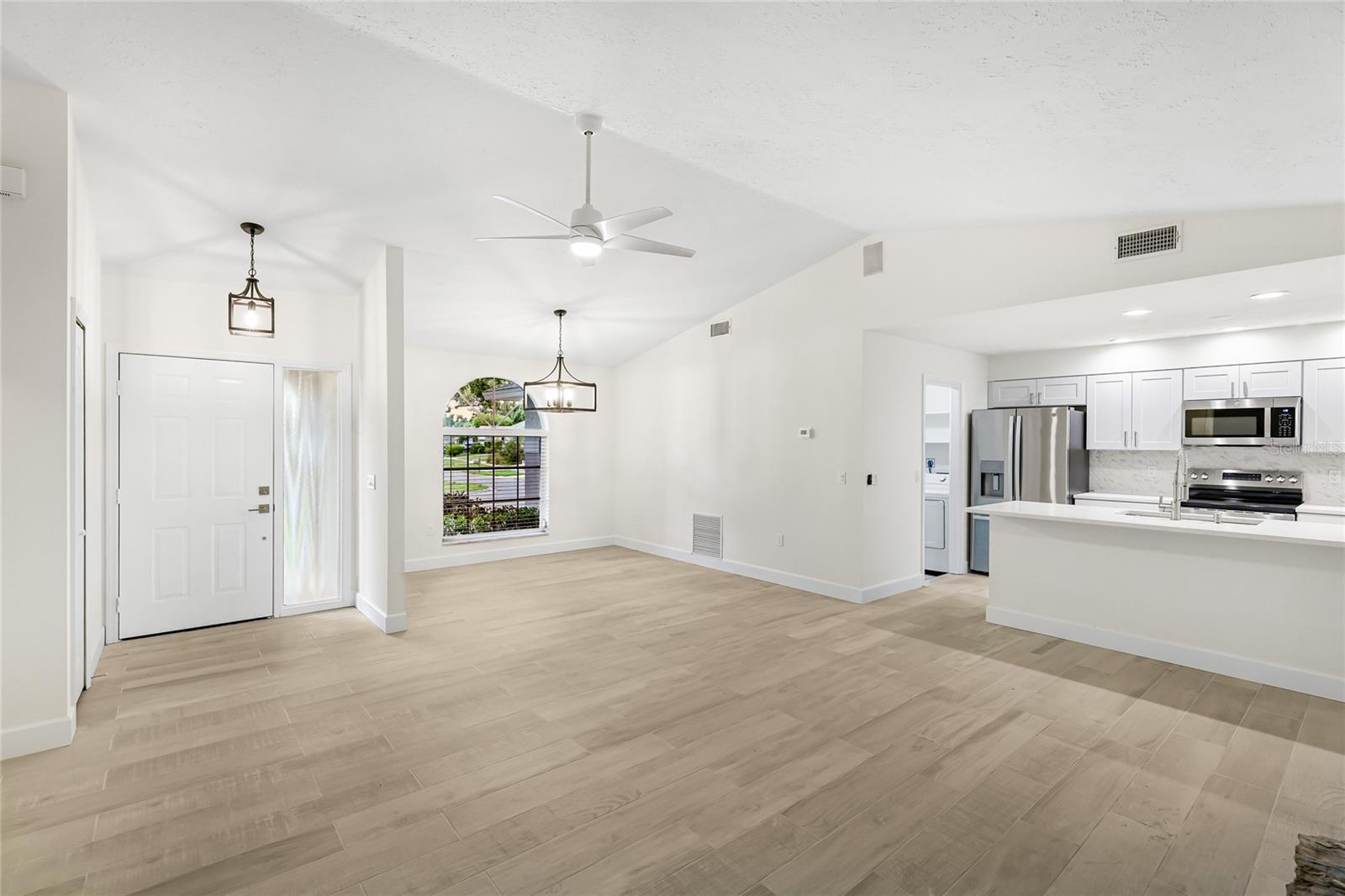 COLONIAL OAKS - Residential Lease