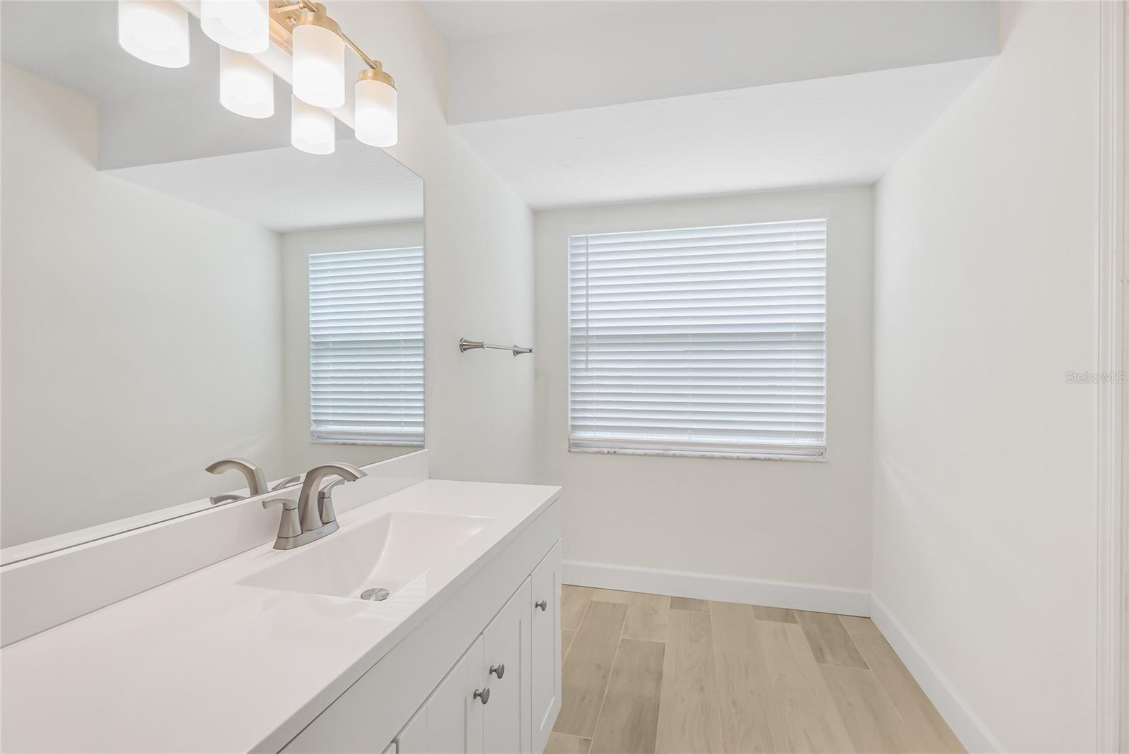COLONIAL OAKS - Residential Lease