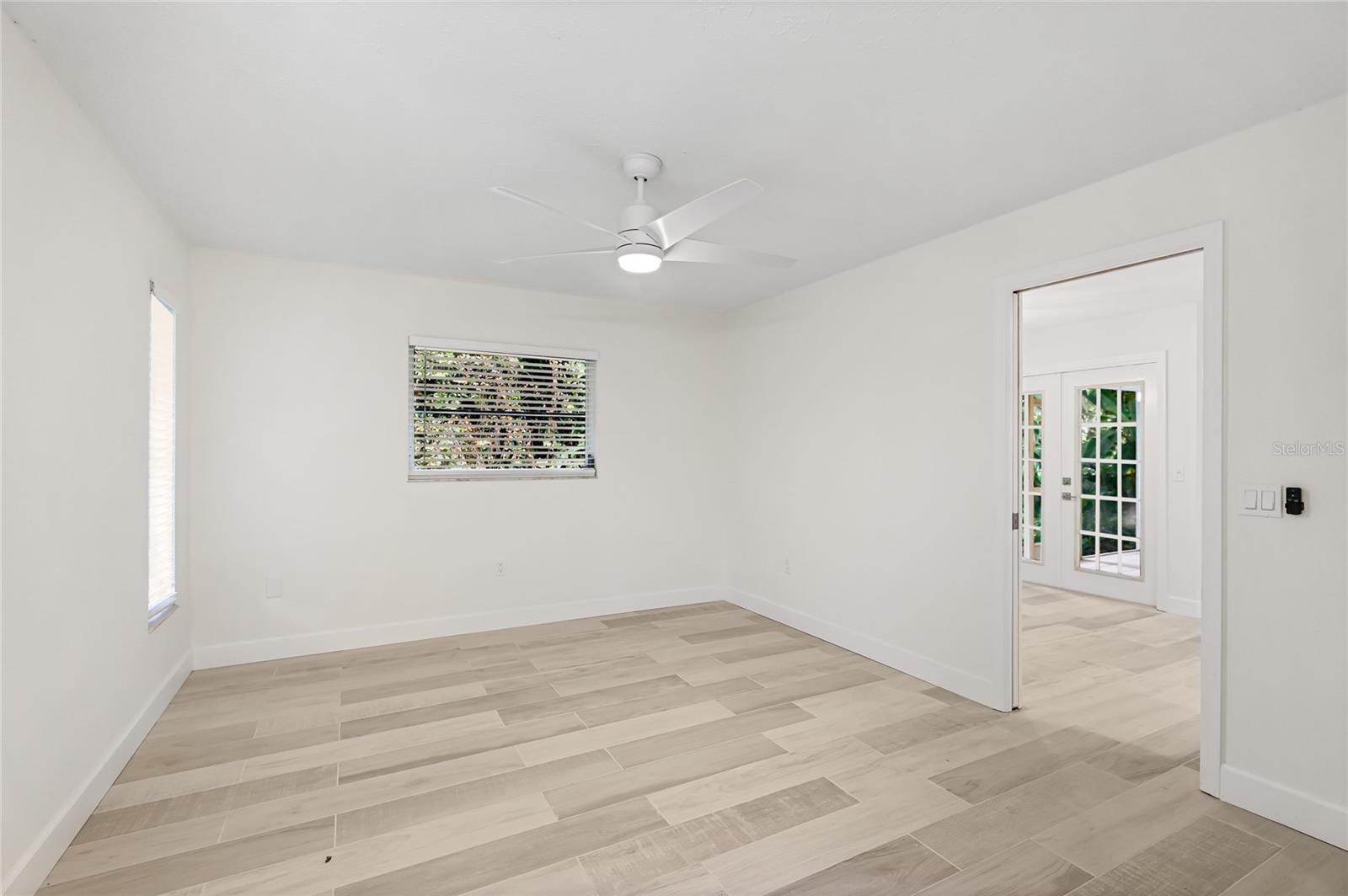 COLONIAL OAKS - Residential Lease