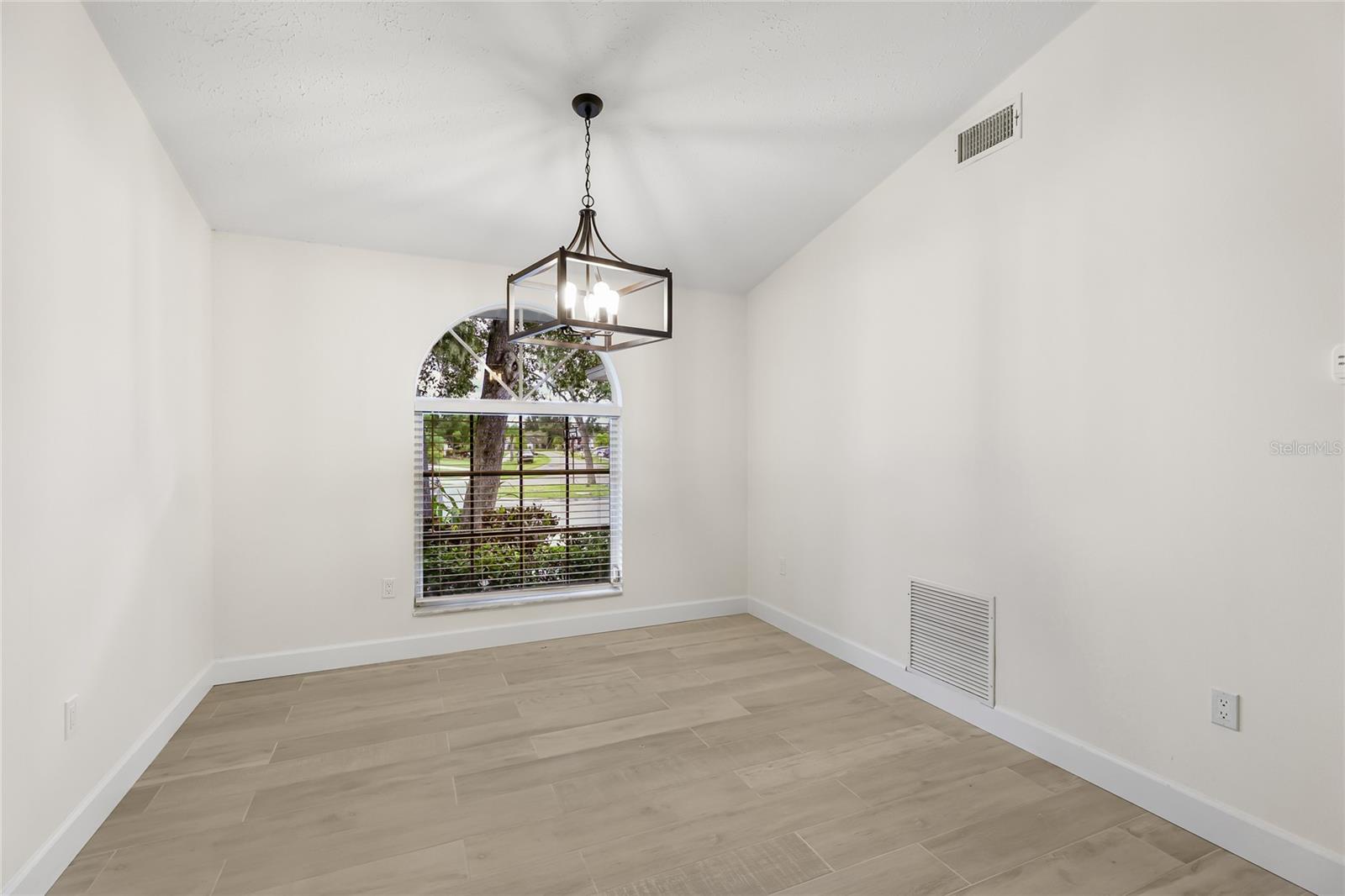 COLONIAL OAKS - Residential Lease