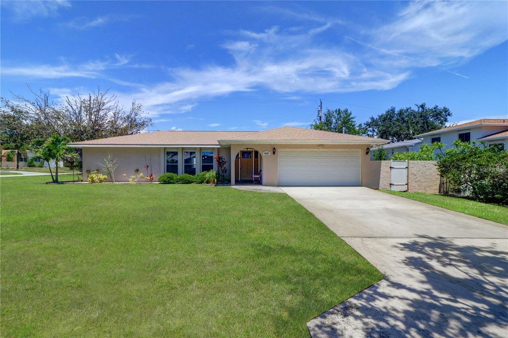 Photo of 8289 136th Street, Seminole, FL 33776 (MLS # TB8397079)