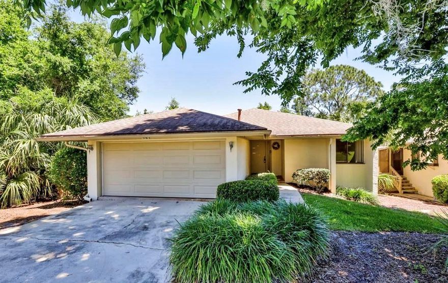 Gated golf course community in New Smyrna Beach.
2 bedroom, 2 bath, 2 car garage.
Quiet and peaceful setting. ;Water: City