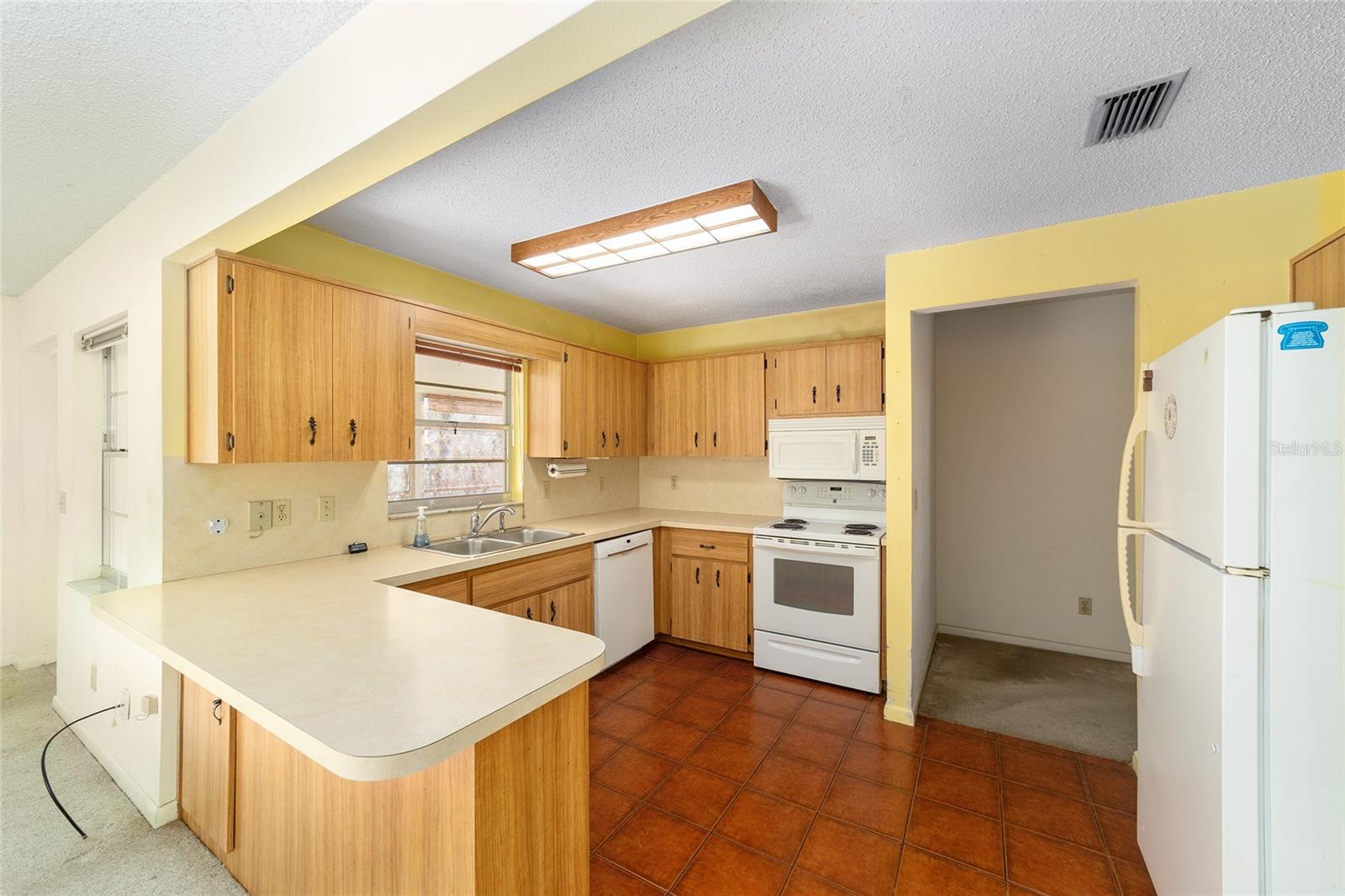 ON TOP OF THE WORLD - Residential