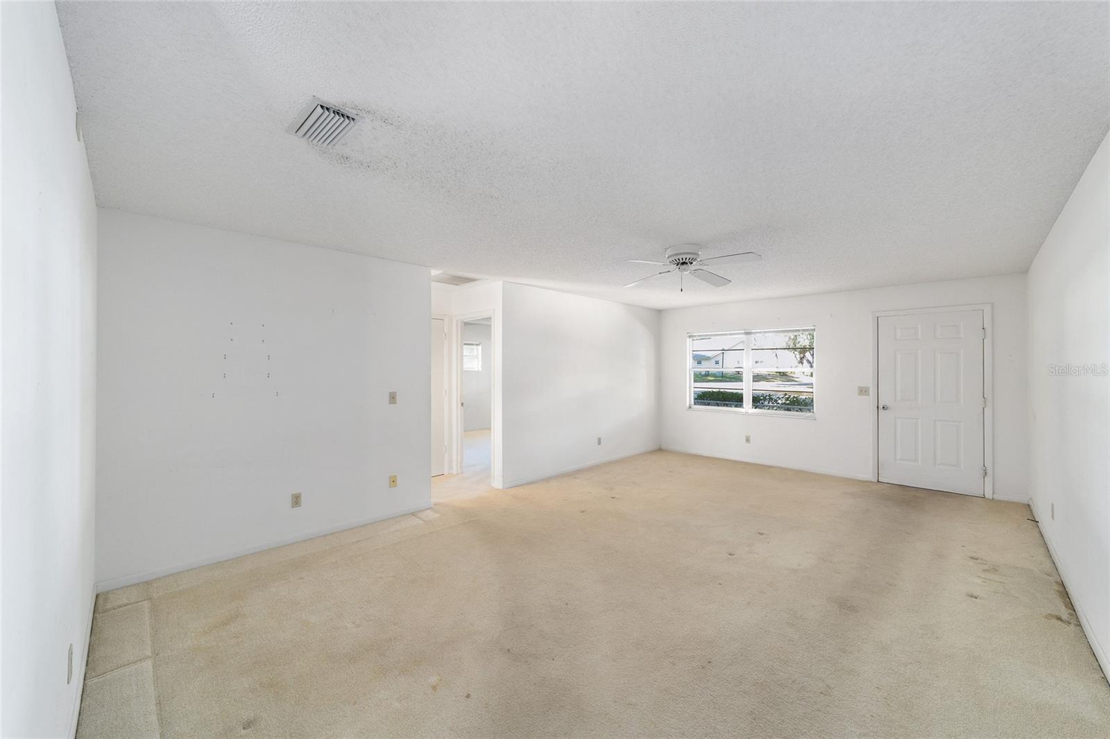 ON TOP OF THE WORLD - Residential