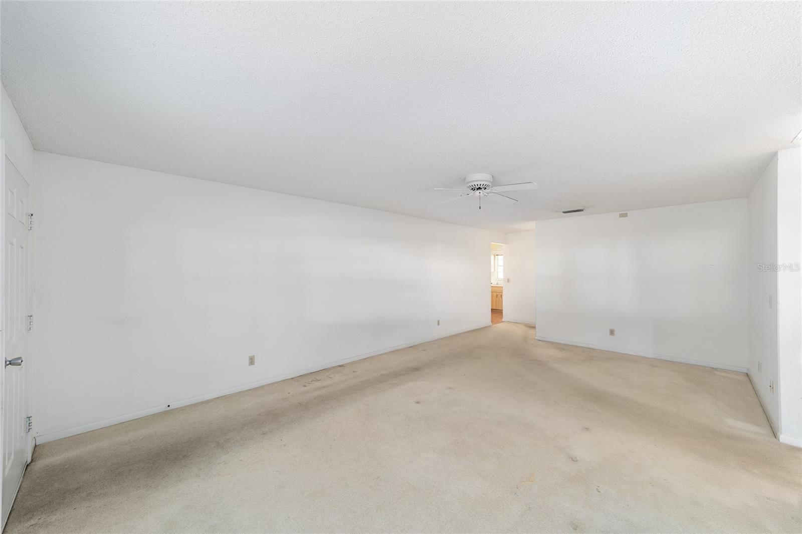 ON TOP OF THE WORLD - Residential