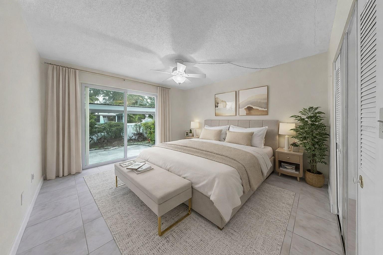 PENTHOUSE GROVES - Residential