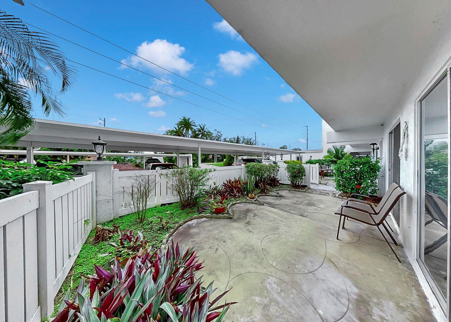 PENTHOUSE GROVES - Residential