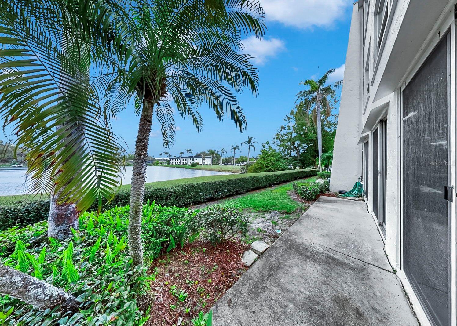 PENTHOUSE GROVES - Residential