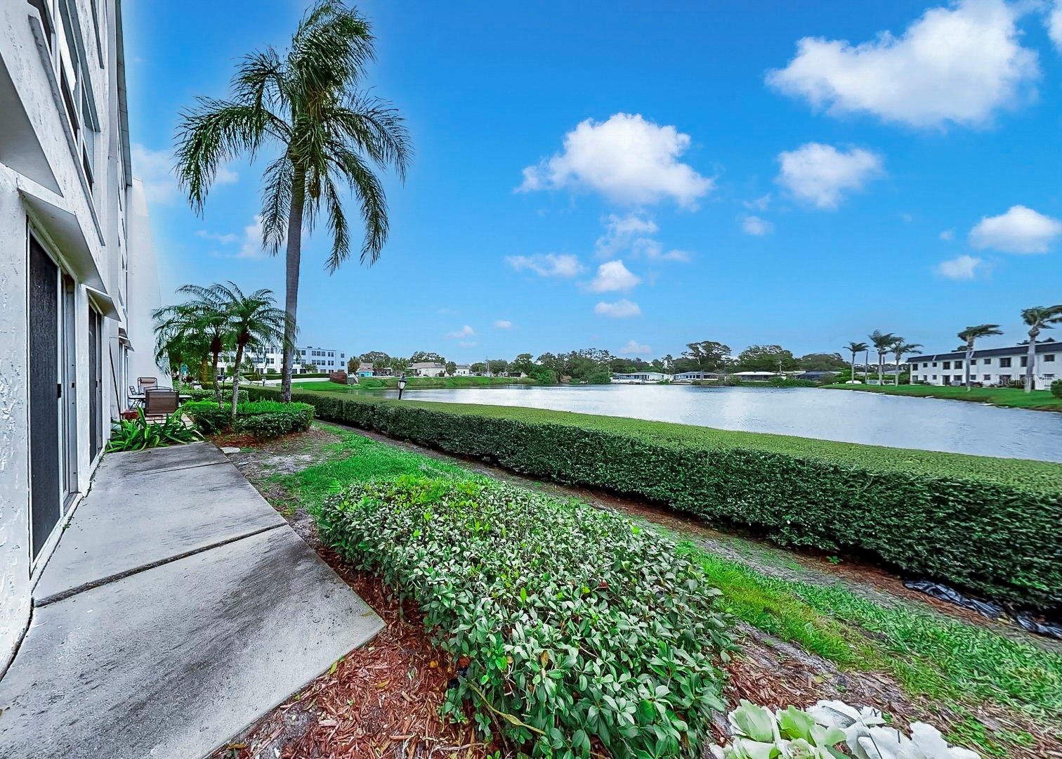 PENTHOUSE GROVES - Residential