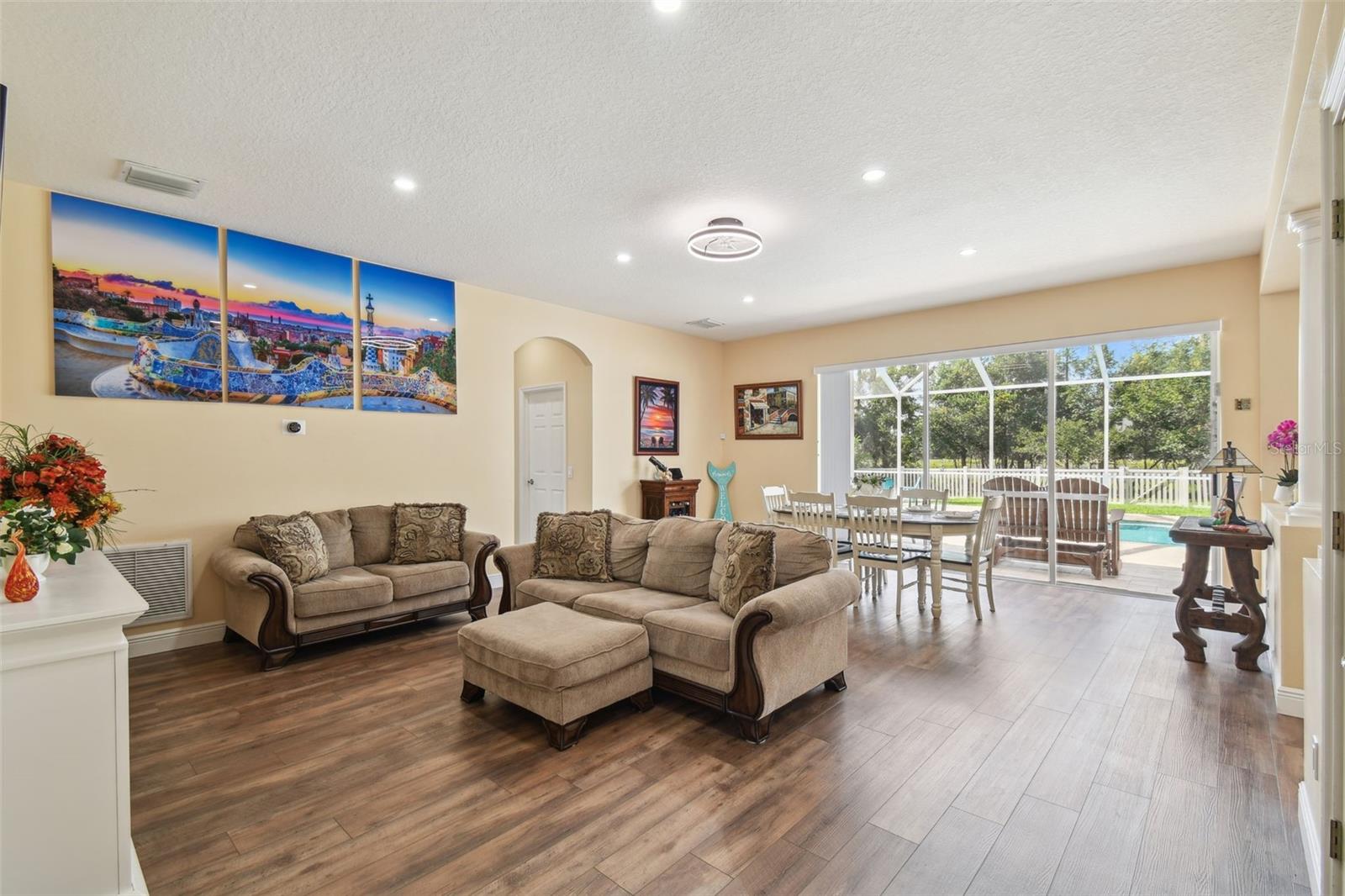 WILDERNESS LAKE PRESERVE - Residential