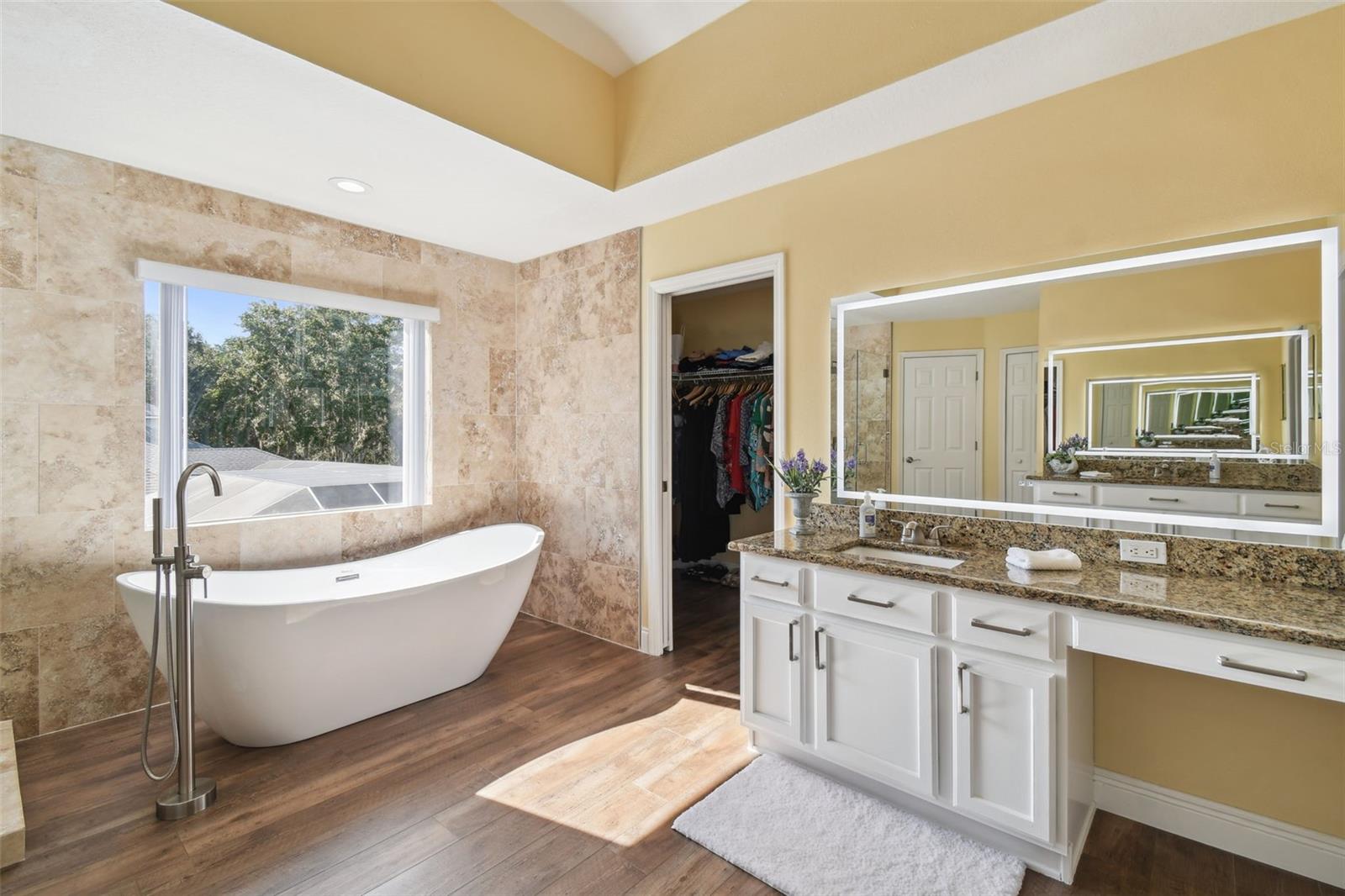 WILDERNESS LAKE PRESERVE - Residential