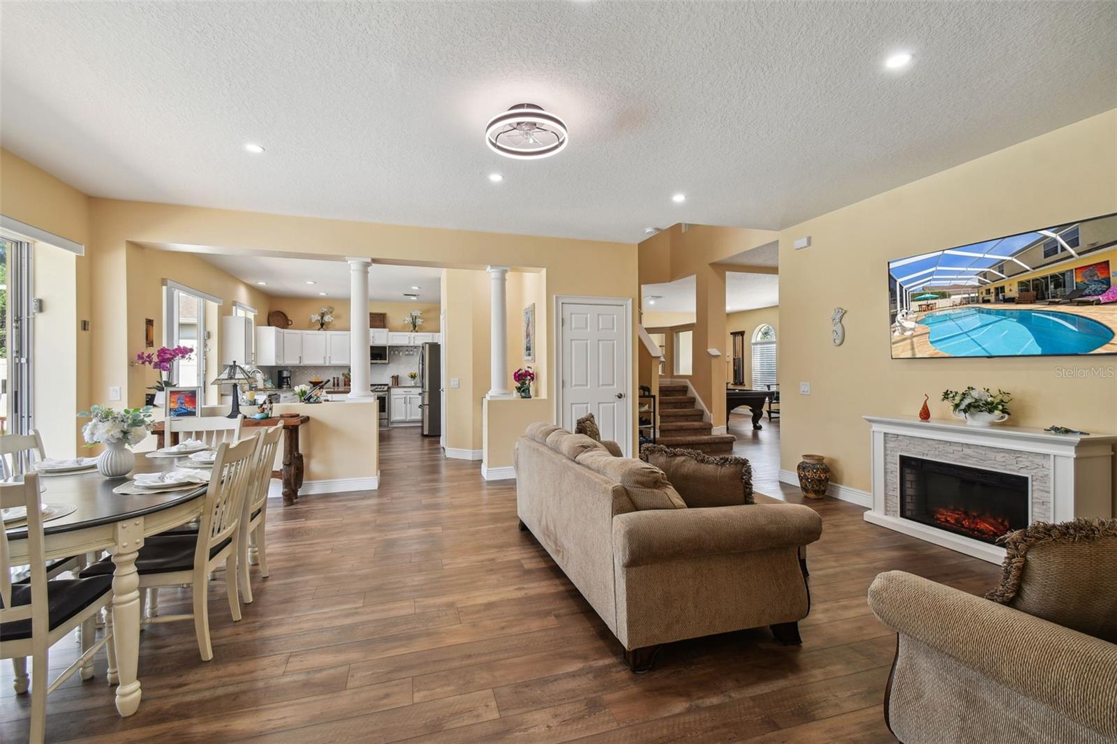 WILDERNESS LAKE PRESERVE - Residential