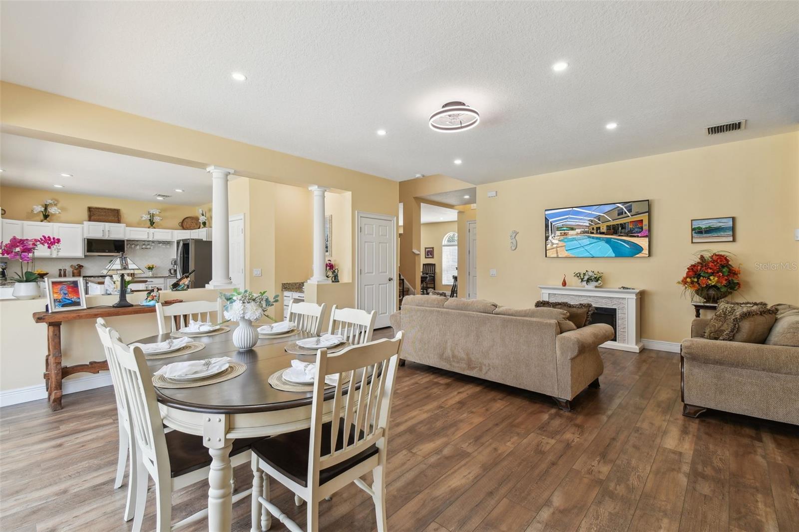 WILDERNESS LAKE PRESERVE - Residential