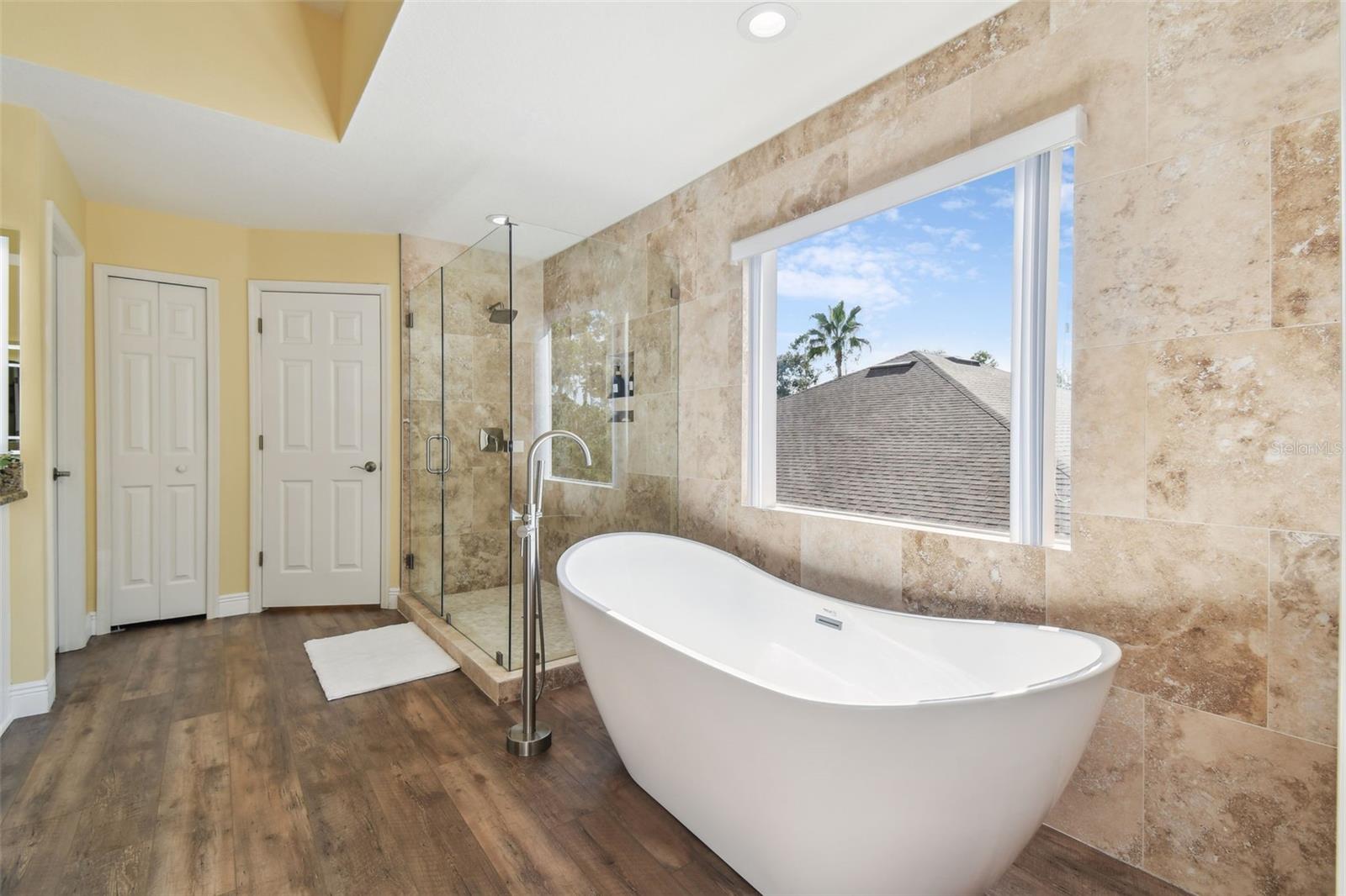 WILDERNESS LAKE PRESERVE - Residential