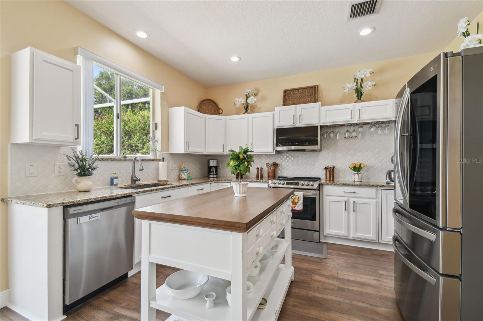 WILDERNESS LAKE PRESERVE - Residential