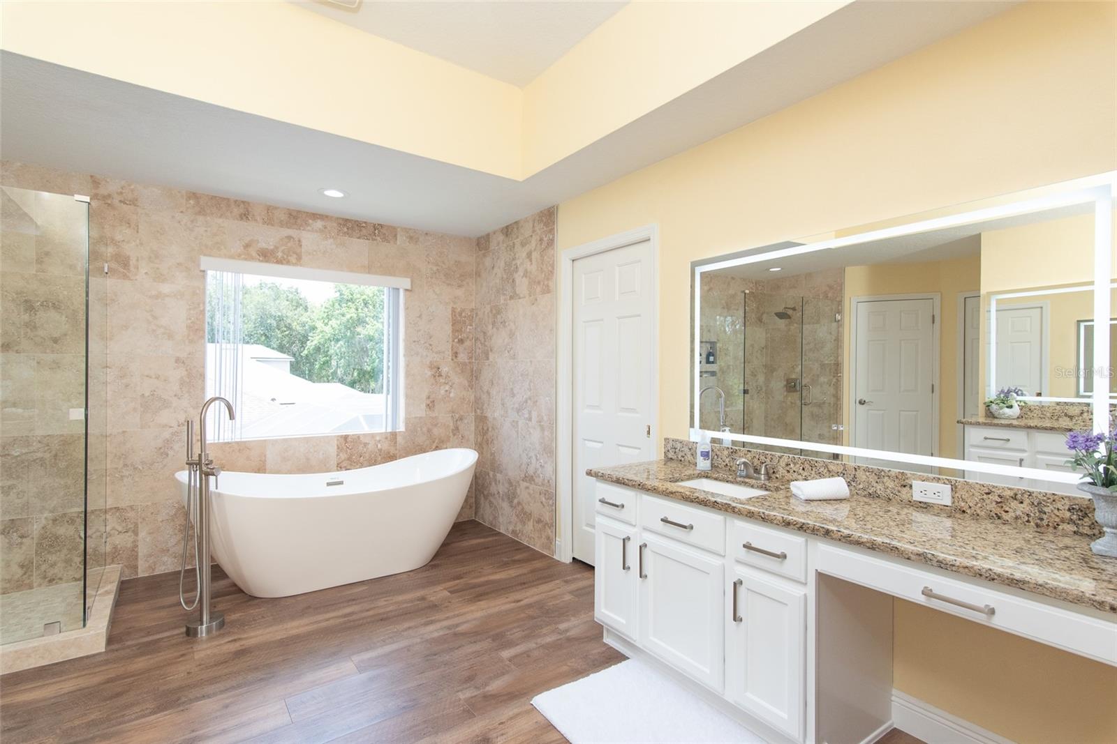 WILDERNESS LAKE PRESERVE - Residential