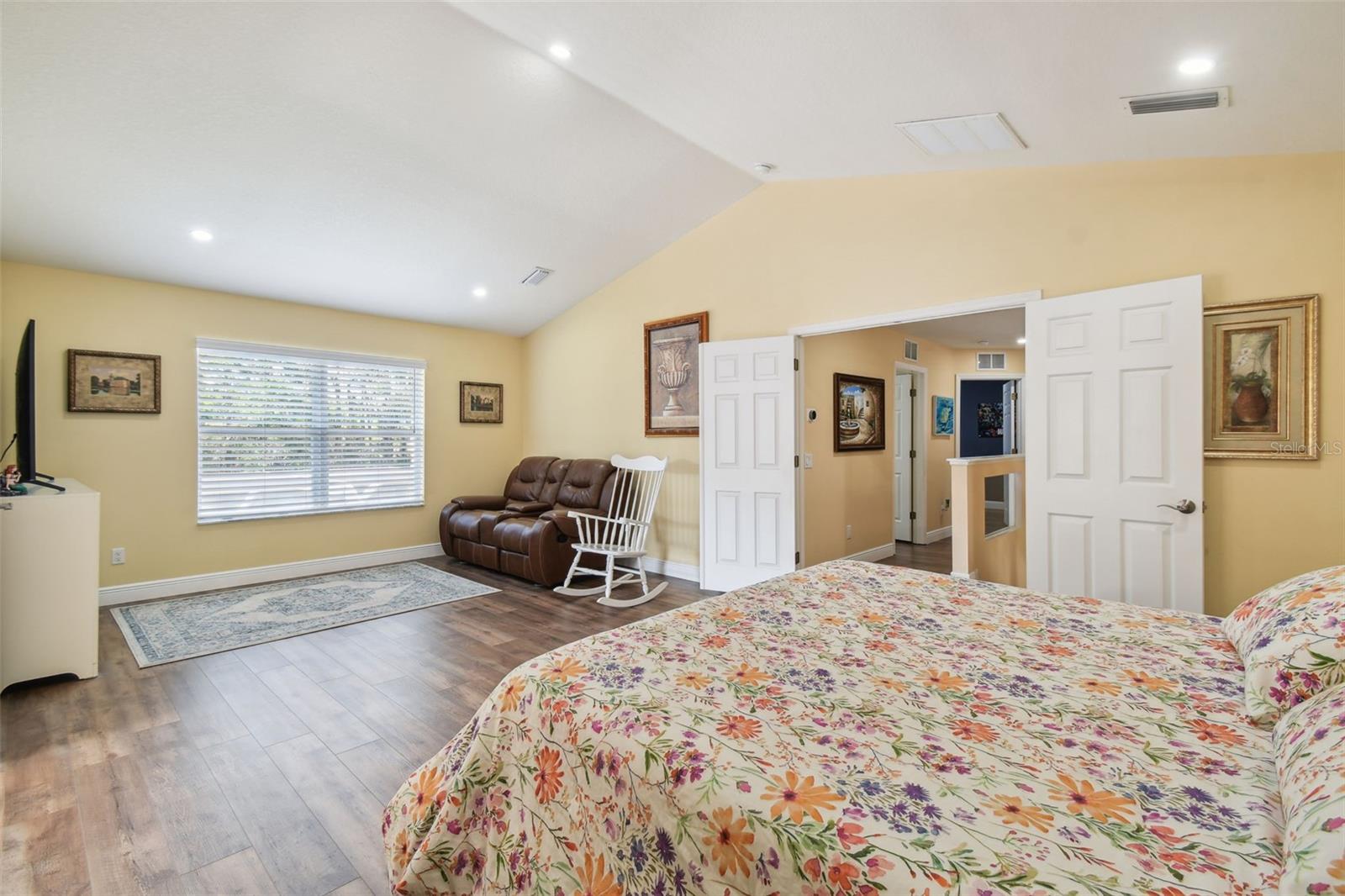 WILDERNESS LAKE PRESERVE - Residential